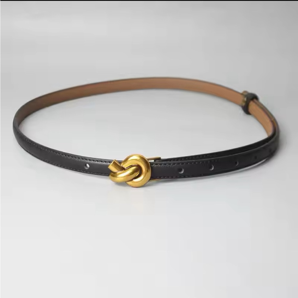 Genuine leather belt looks luxury designer 🖤💛 brand new